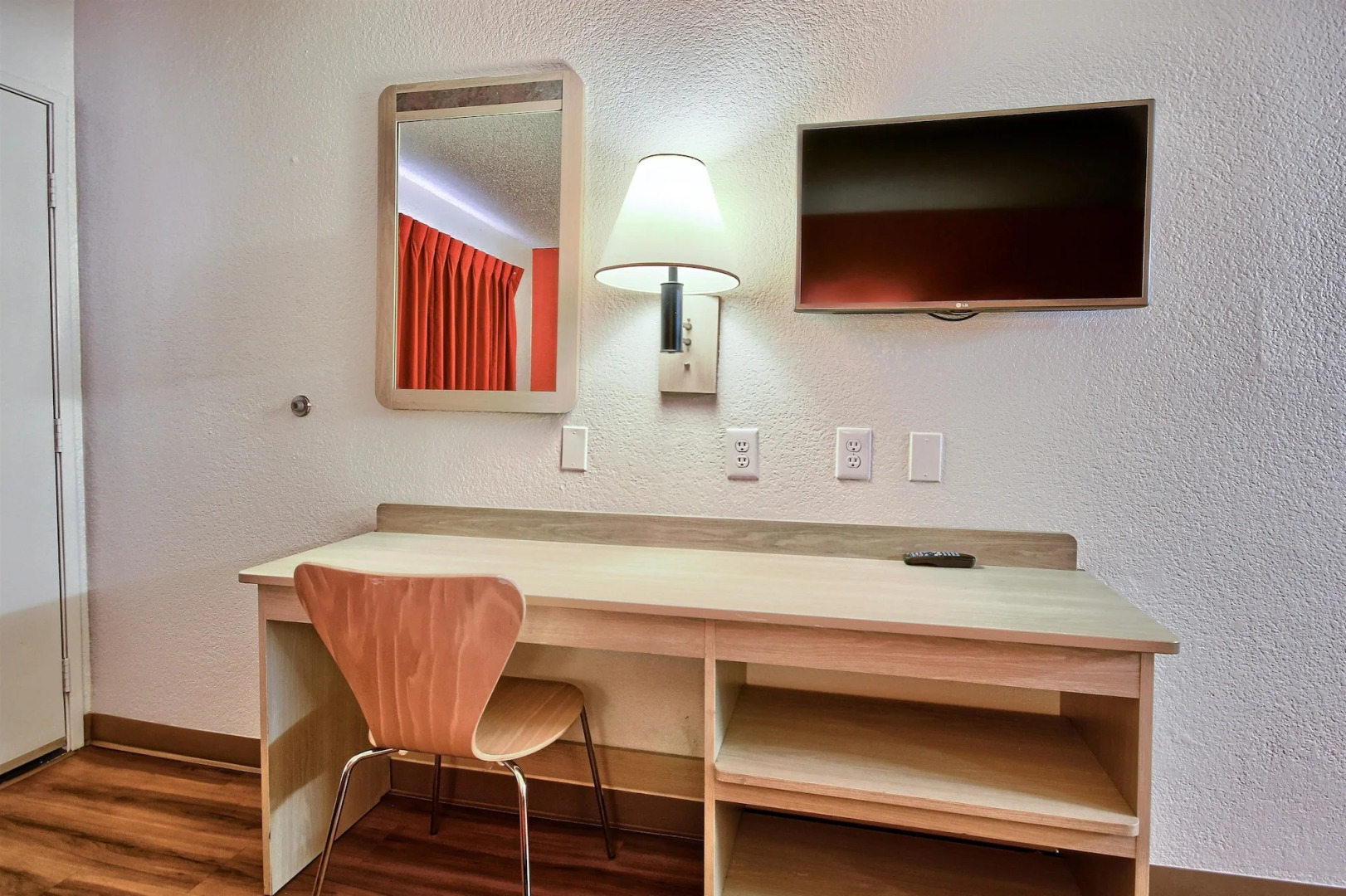 Motel 6 Fresno - Blackstone South