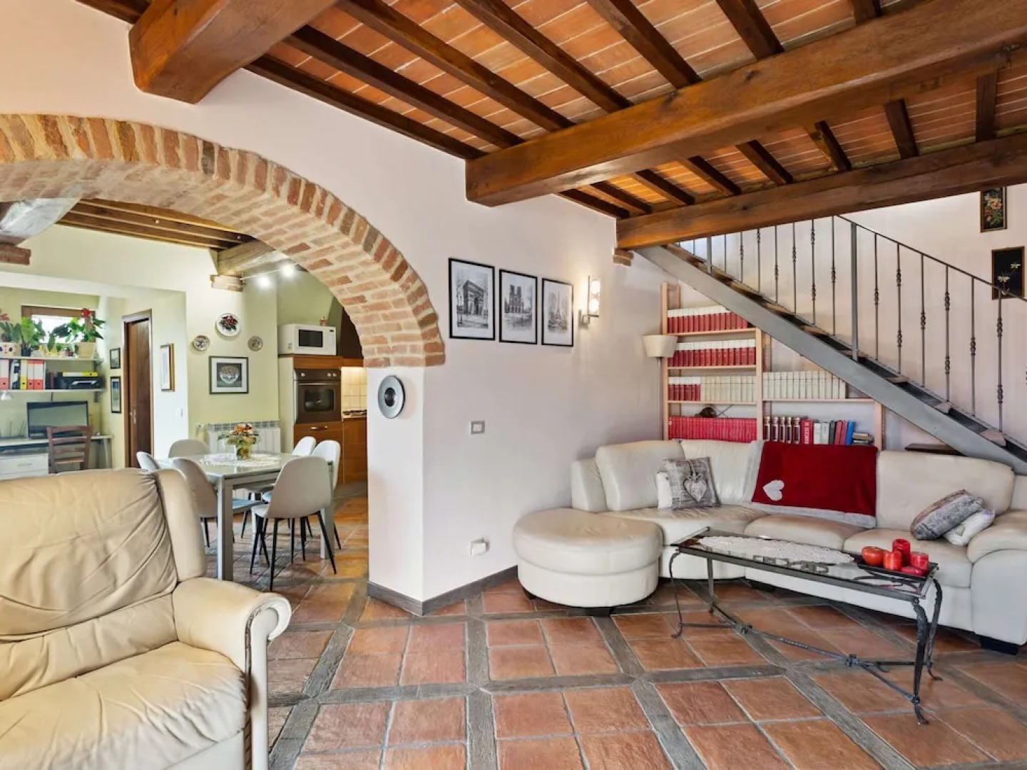 Belvilla by OYO Plush Holiday Home With Garden