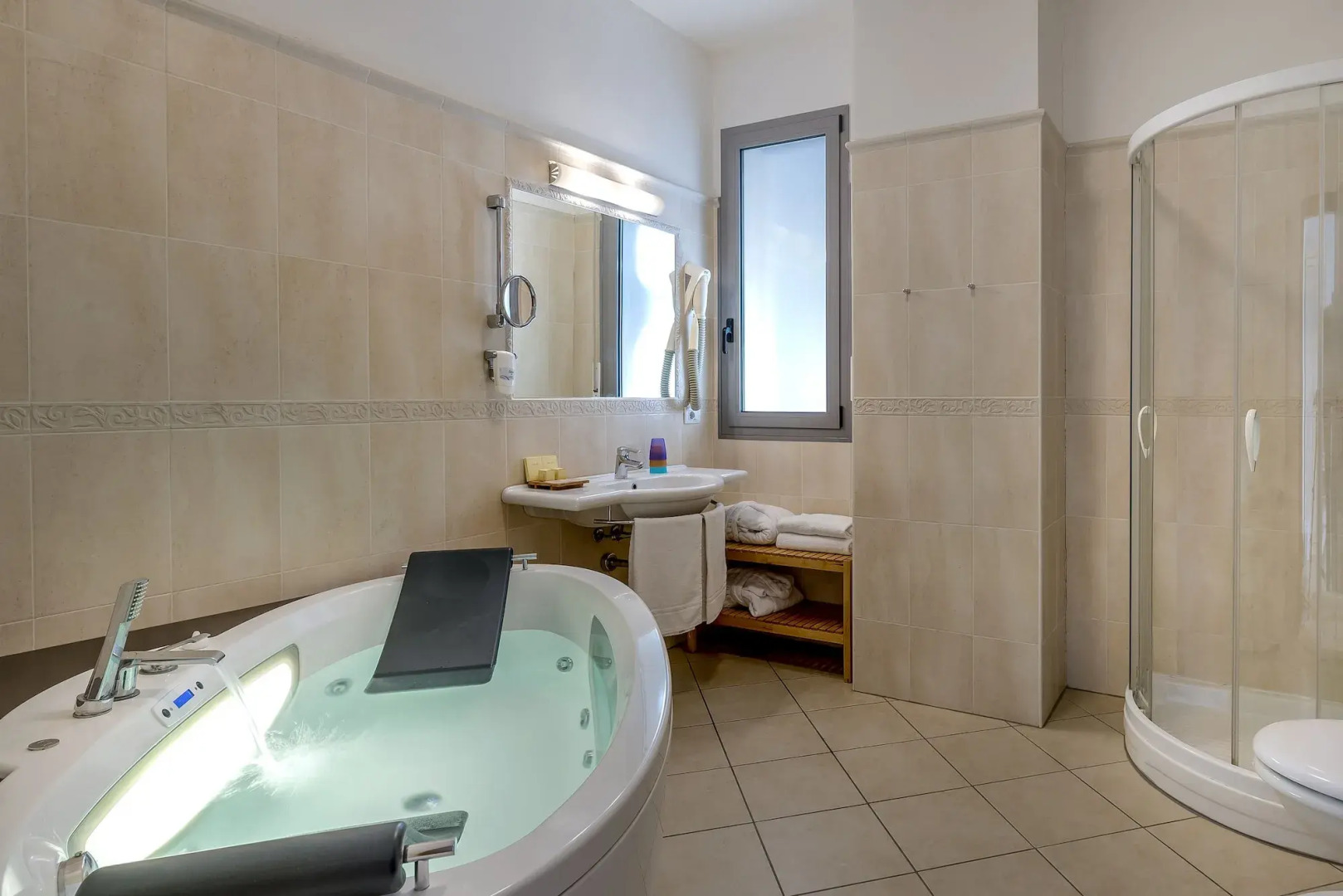 Отель Sovrana & Re Aqva SPA