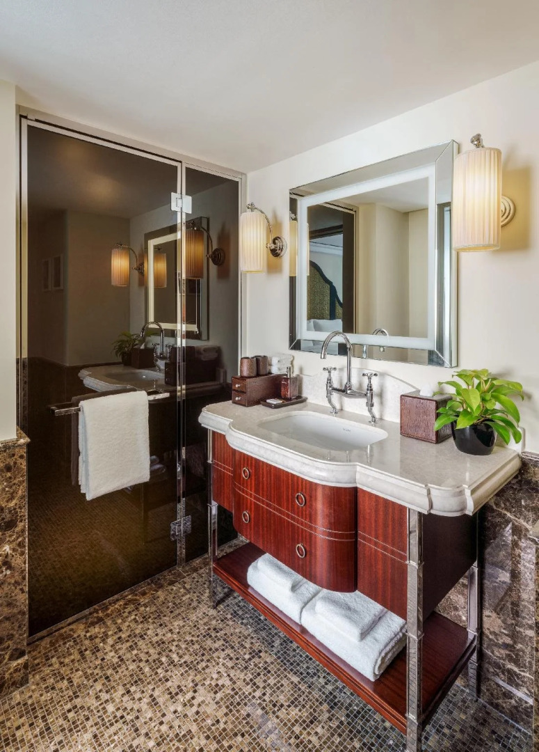 Maxwell Reserve Singapore, Autograph Collection