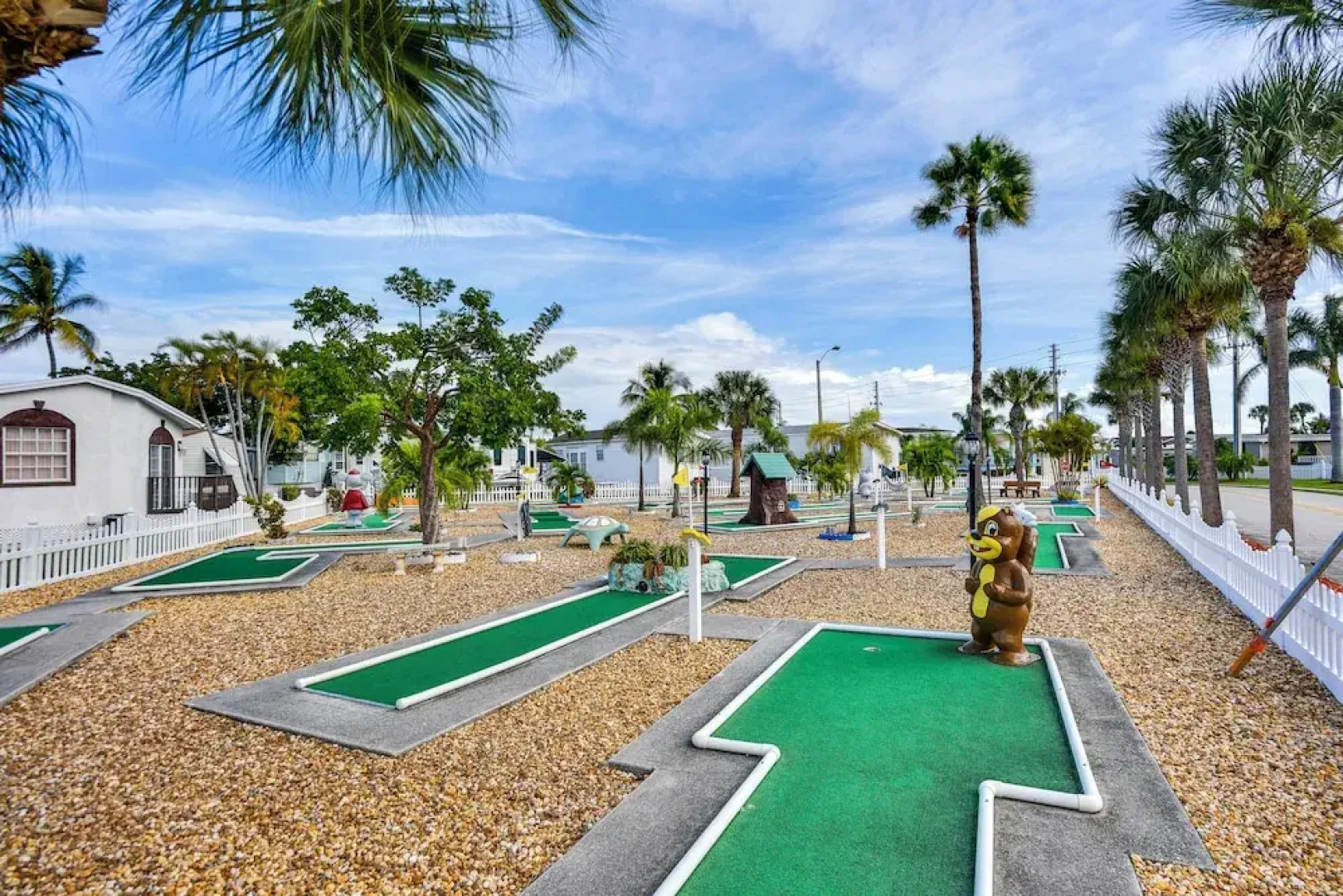 Waterfront Nettles Island Beach House: Pool Access