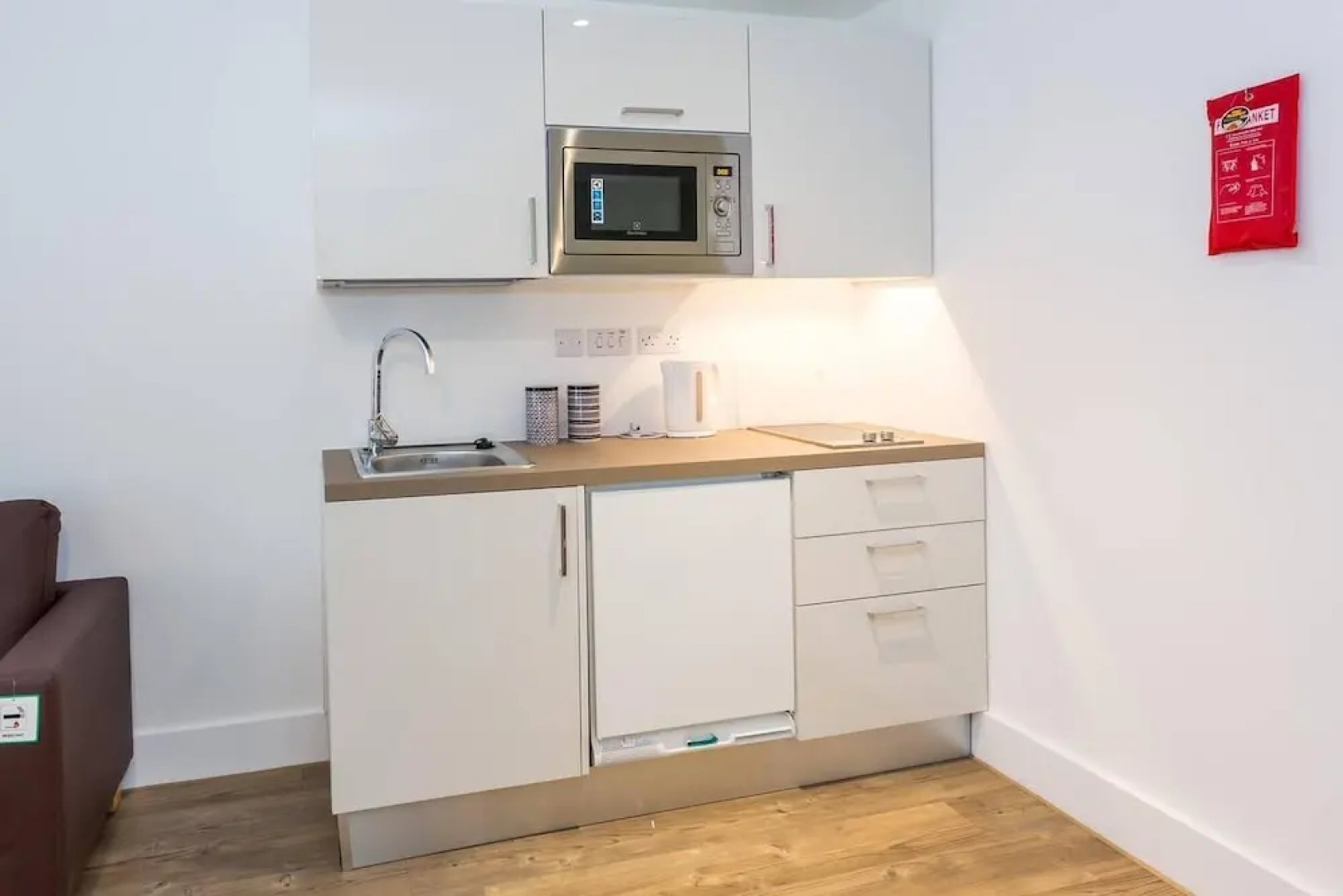 Spacious studio apartment in the heart of Oldham