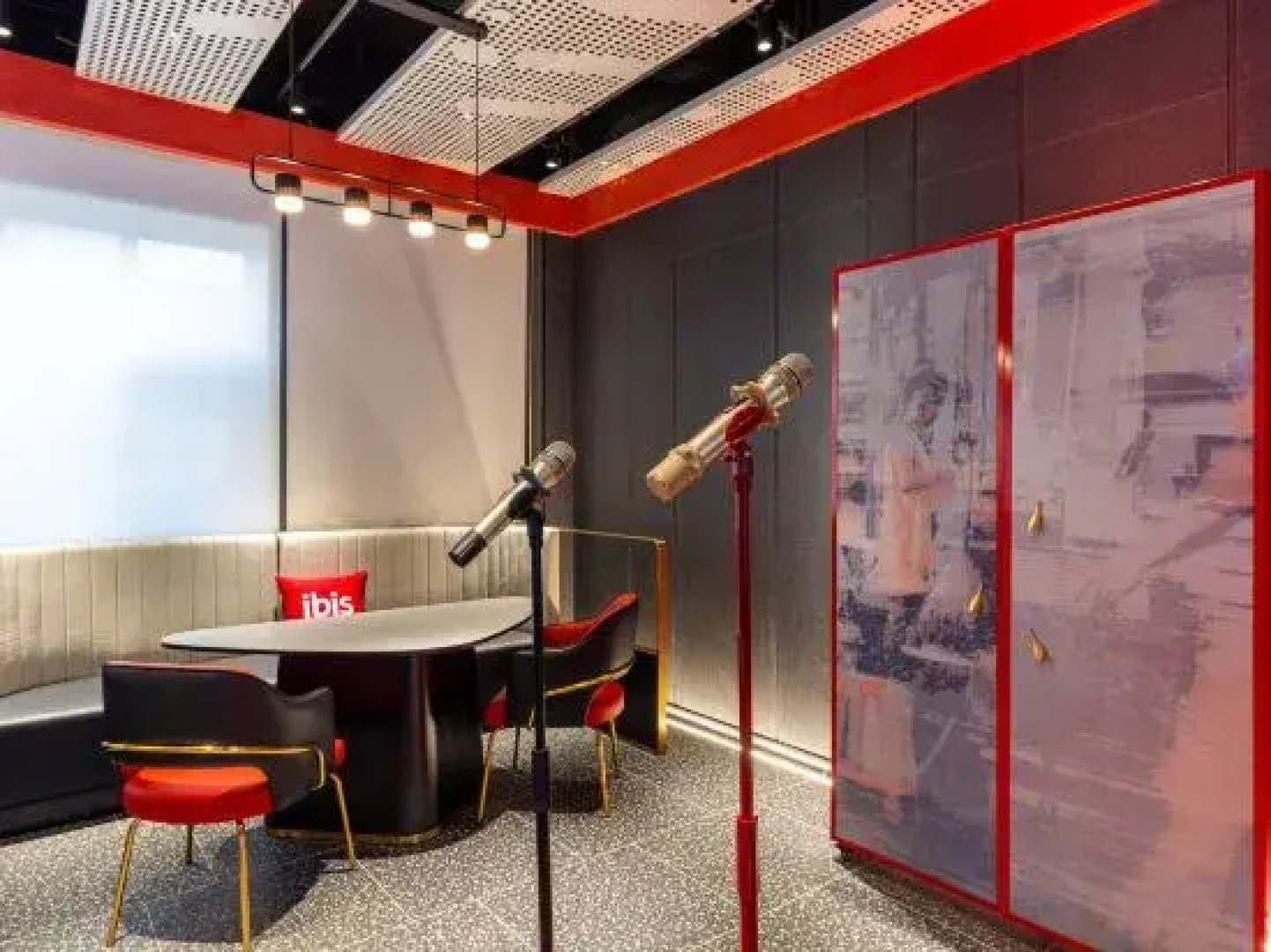 Ibis Hotel (Qiannan Xuchang Guan'egou Branch)