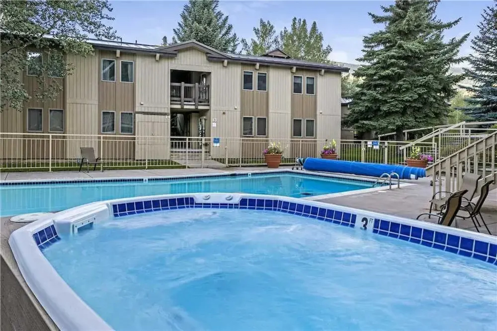 Woodbridge 19C - 2 Bedrooms Condo