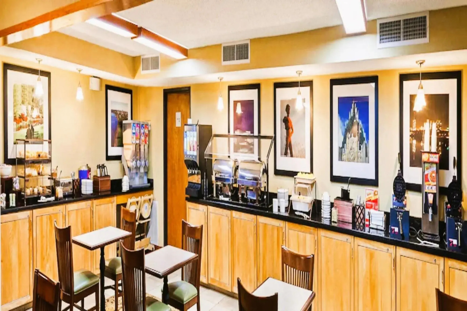 Tulsa Square Hotel Central, I-44 By OYO