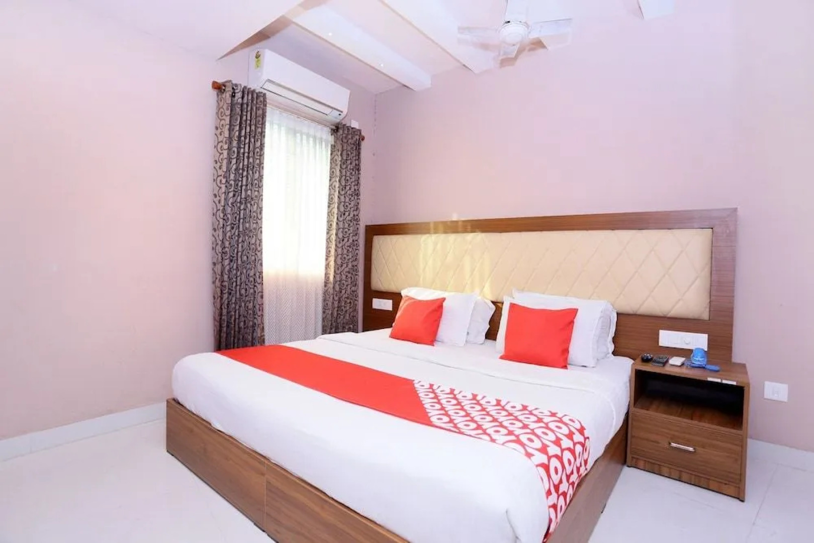 OYO Flagship 25093 Hotel Thamam