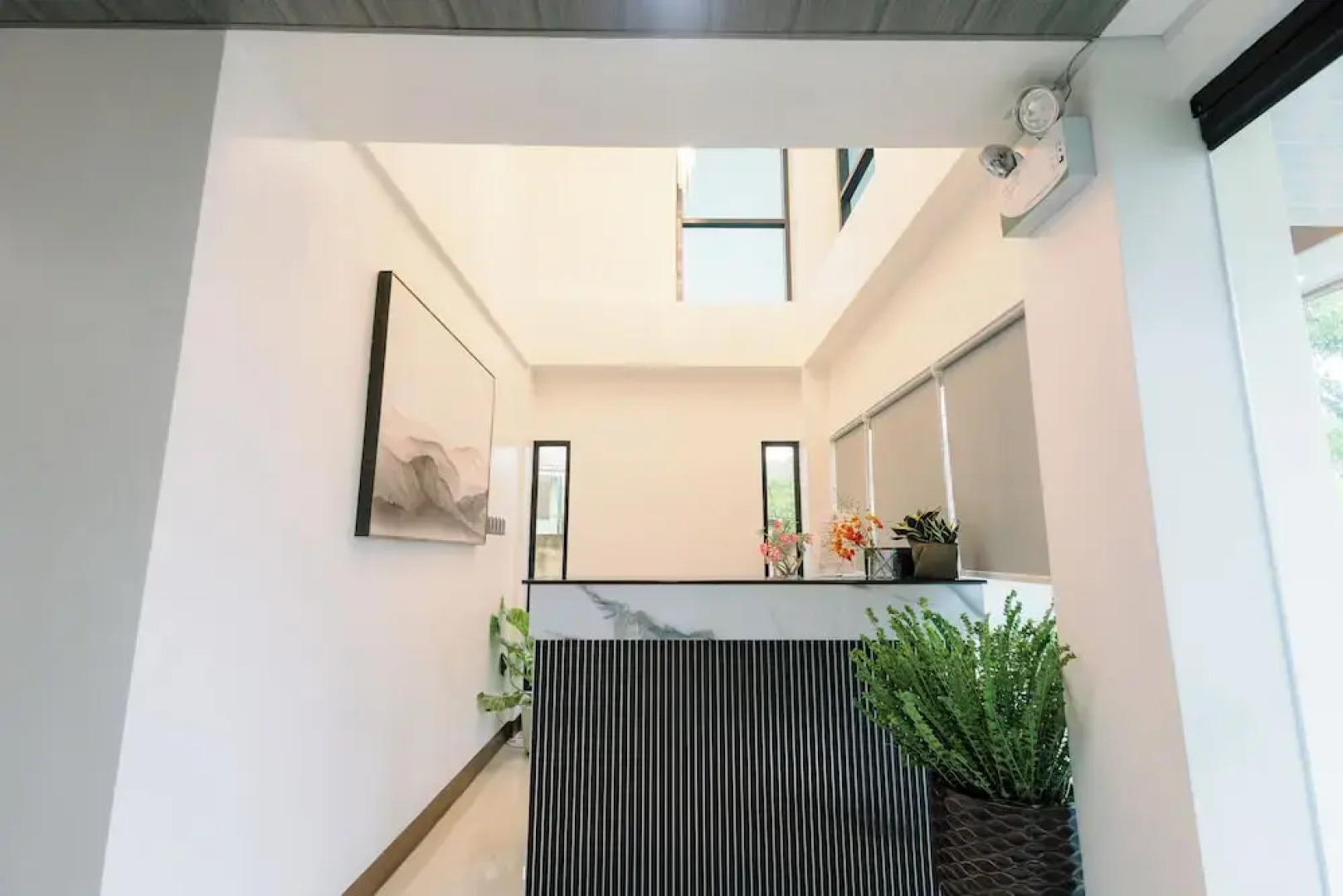 LOBOC RIVERSIDE INN and RESTAURANT