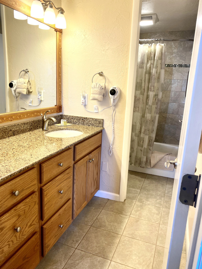 Tahoe Lakeshore Lodge & Spa