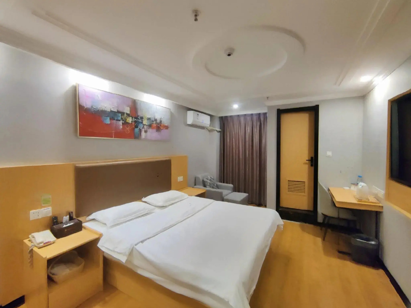 GreenTree Inn Anhui Fuyang Railway Station W XianGYAng Road Business Hotel