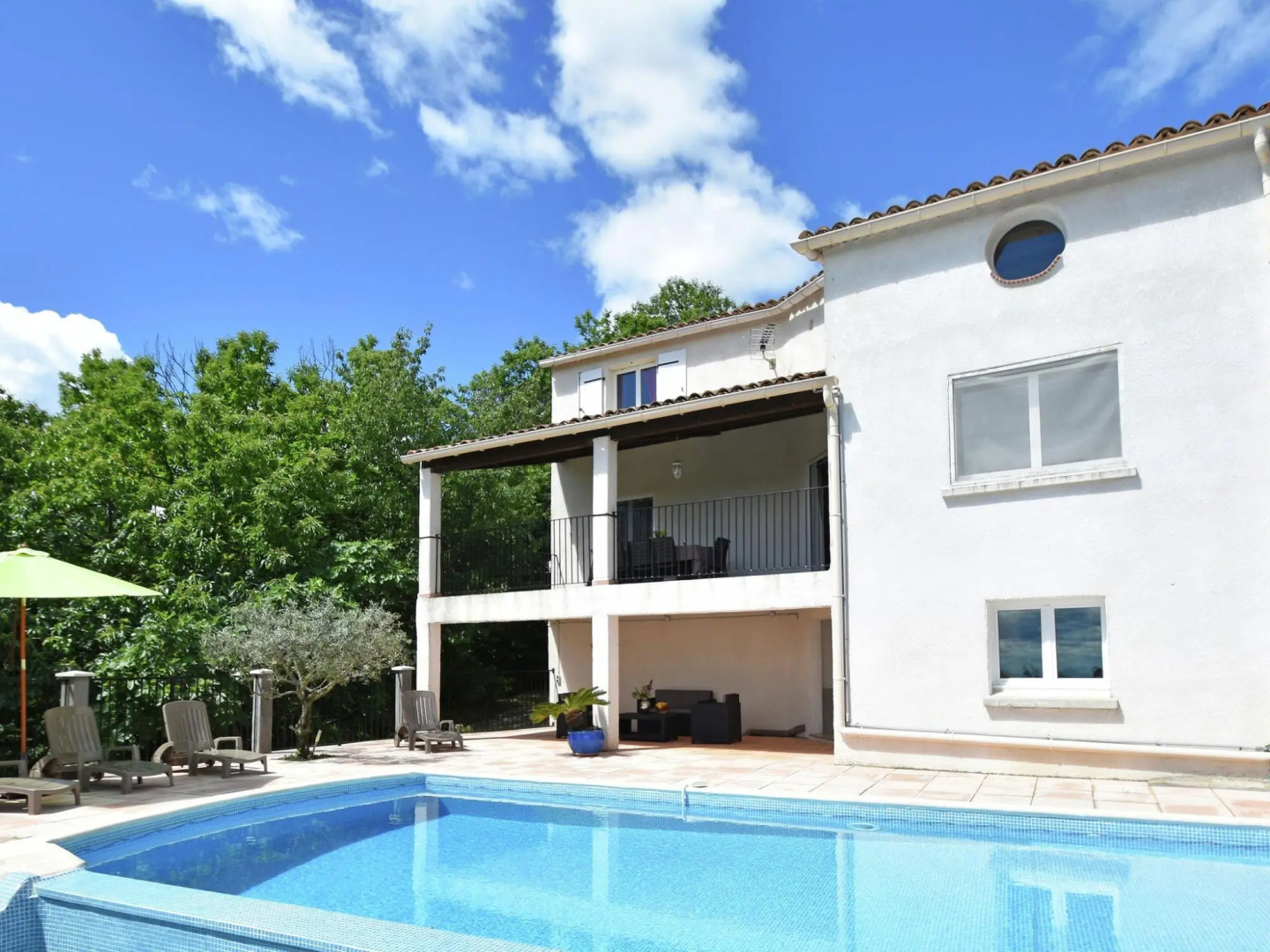 Beautiful holiday home in Courry with private pool