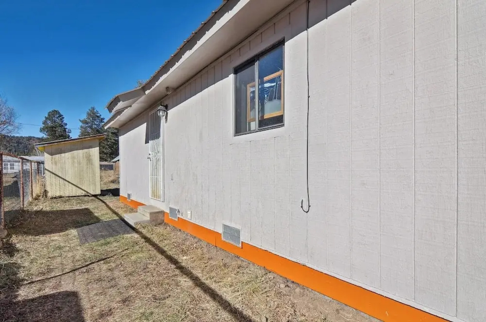 Single Tree Cottage - Walk to Downtown Chama!