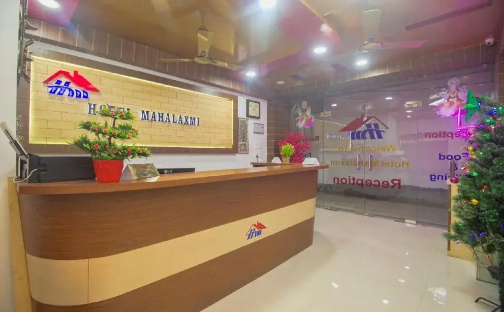 Mahalaxmi By OYO Rooms