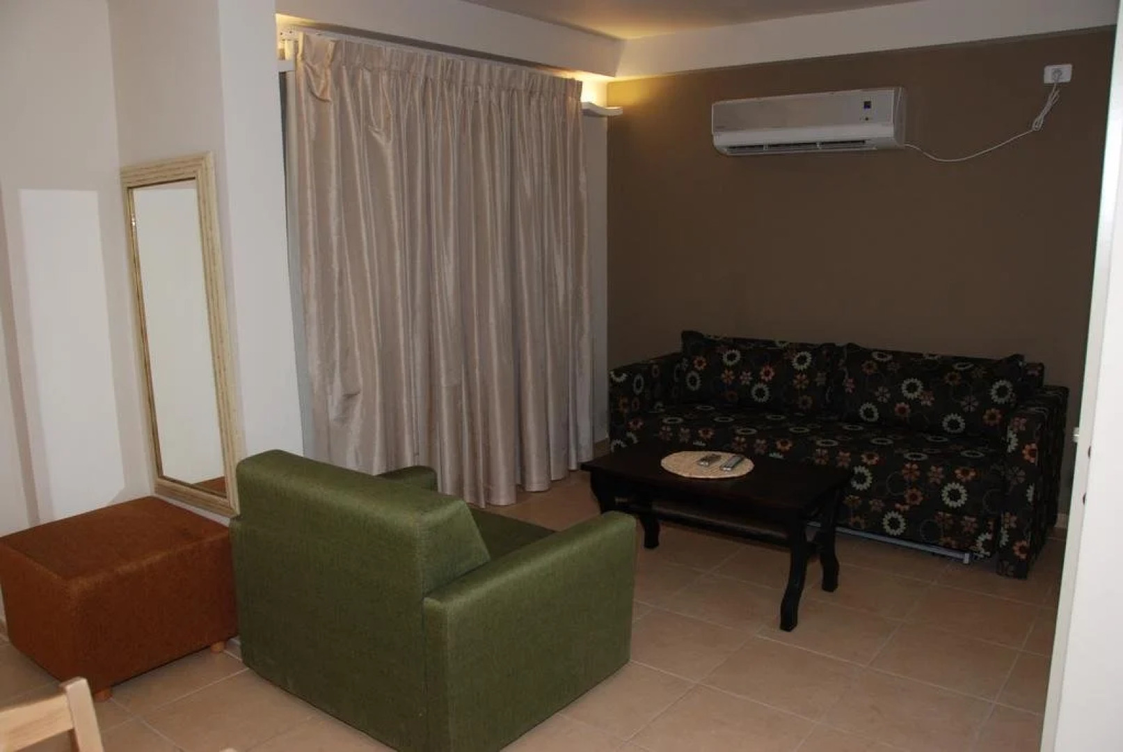 Kibbutz Tiratzvi - Country Lodging