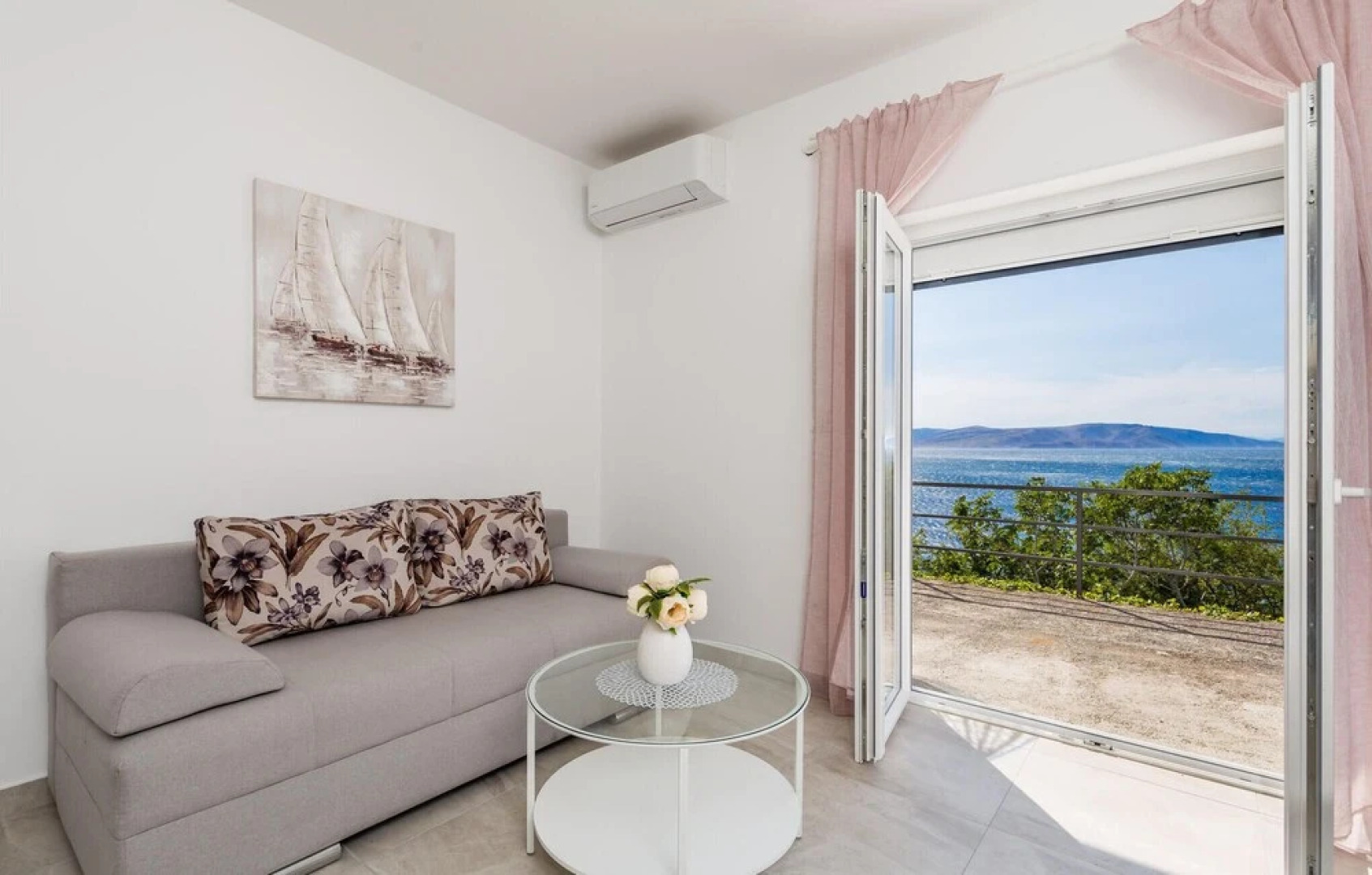 Beautiful Apartment in Sveti Juraj With Wifi and 2 Bedrooms