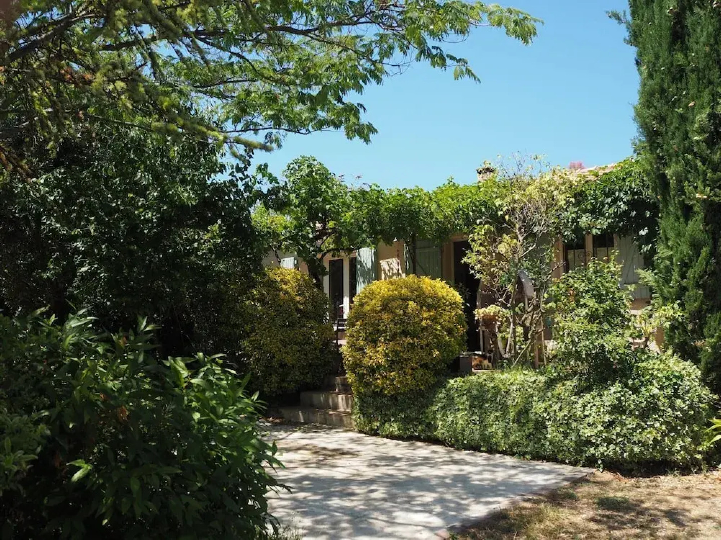 Cozy Vacation House With Pool, Vernegues