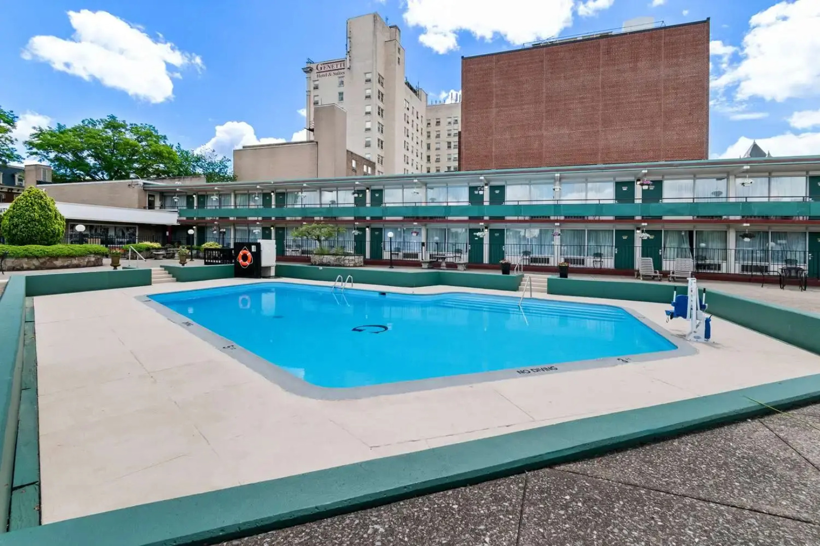 Genetti Hotel, SureStay Collection by Best Western