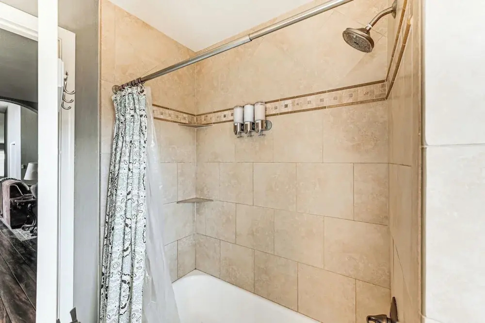 Saltwater Pool & Grill: Tempe Retreat!