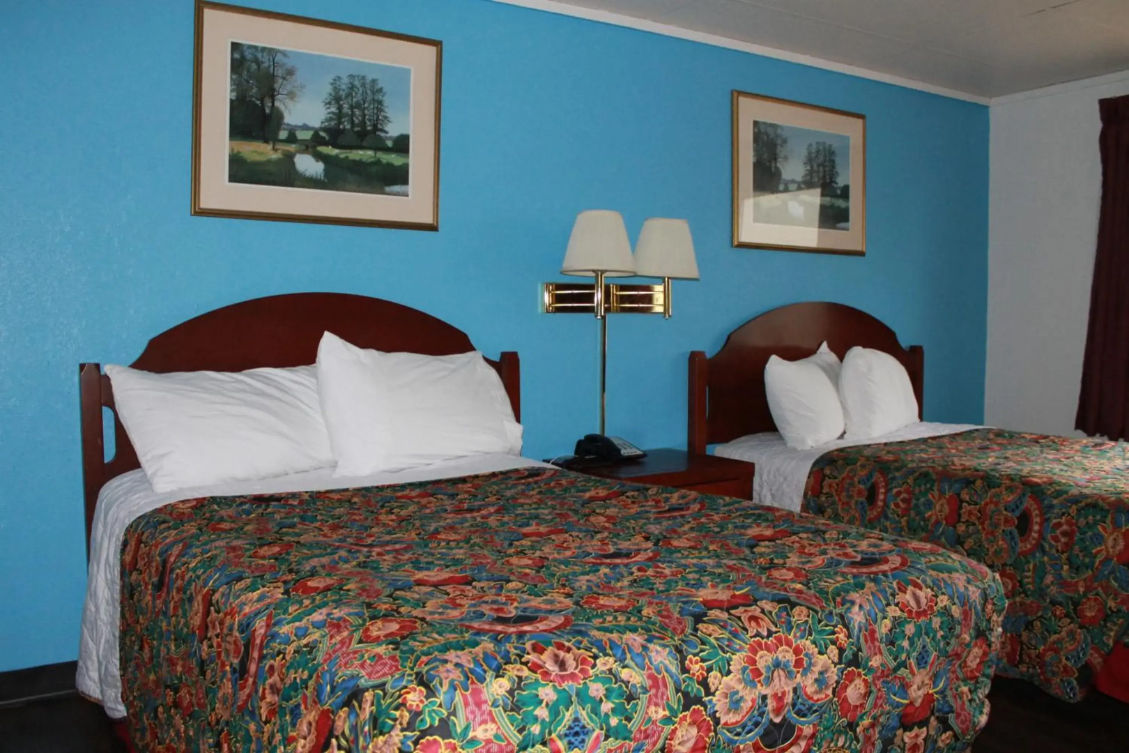 Wyatt Earp Hotel