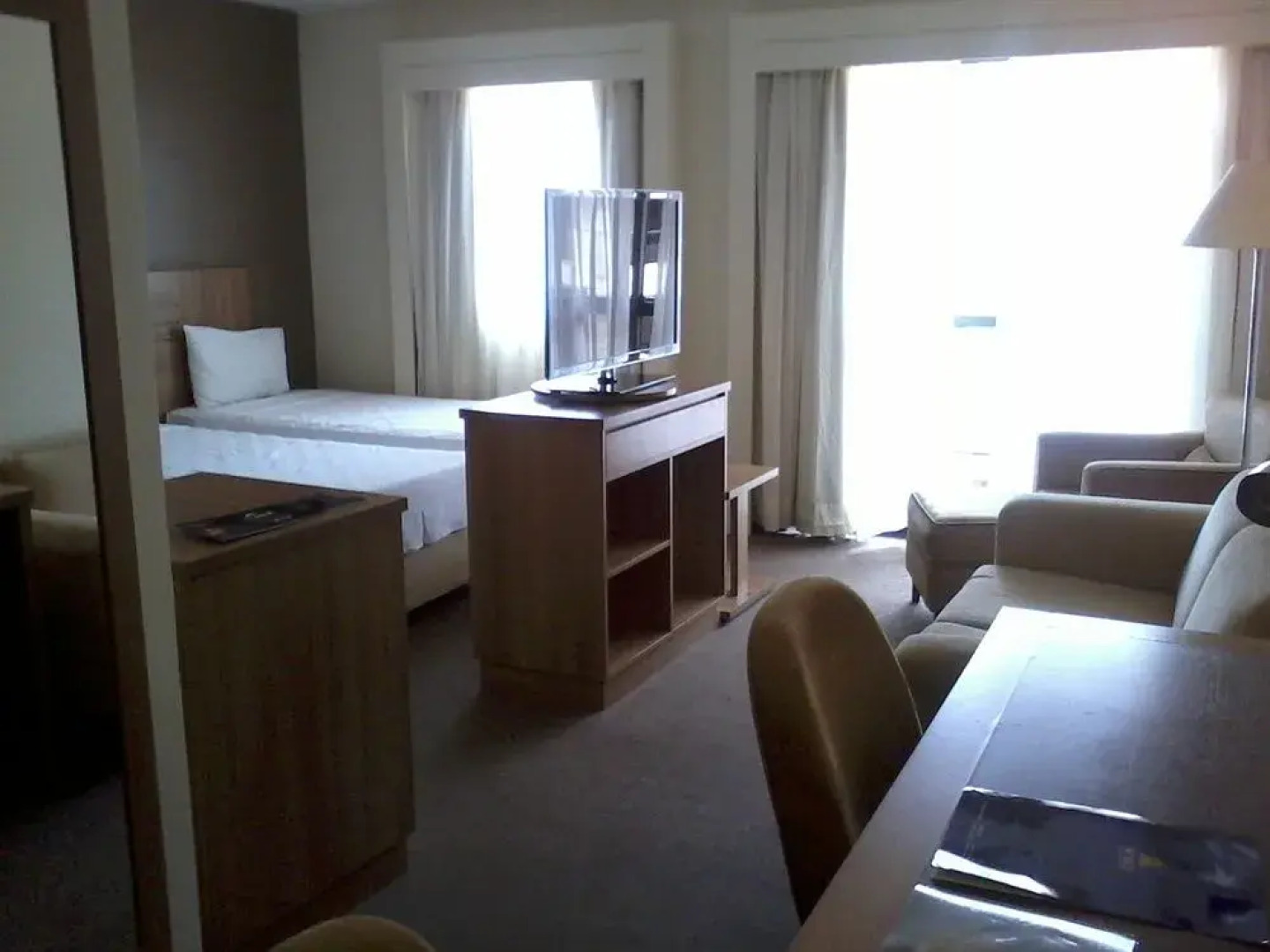 Lake Side Apart Hotel