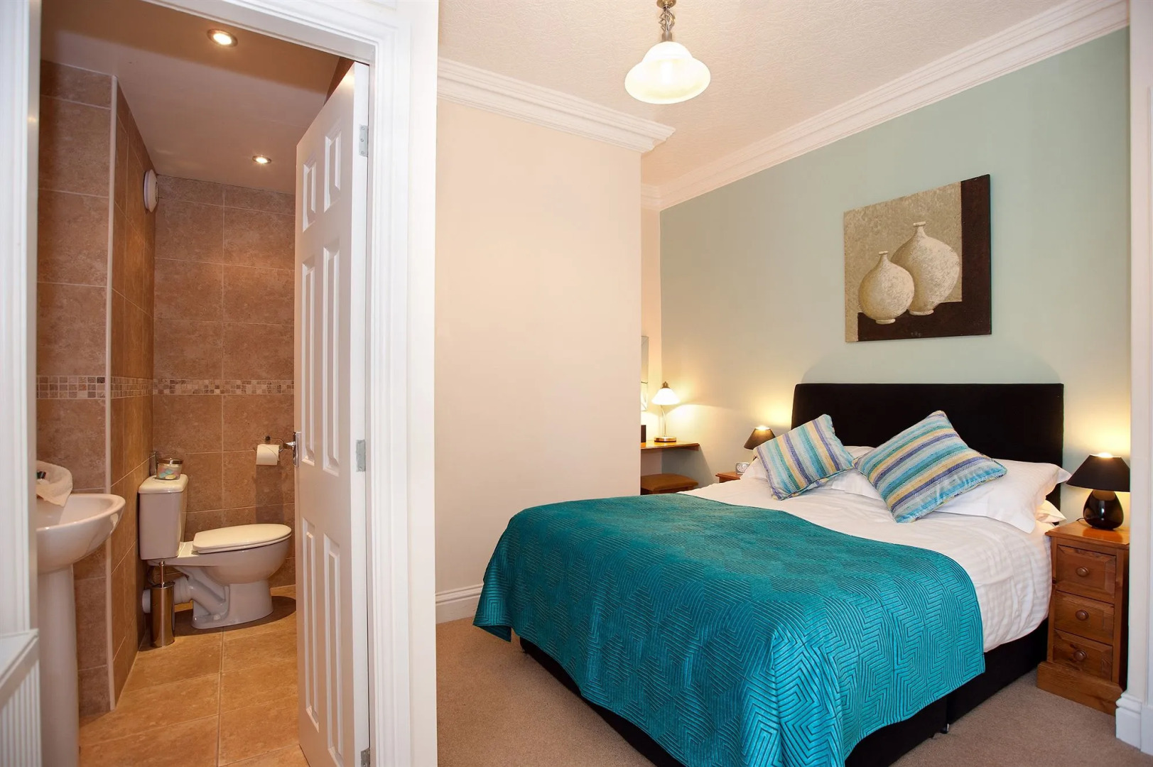 Wheatlands Lodge - Bed & Breakfast