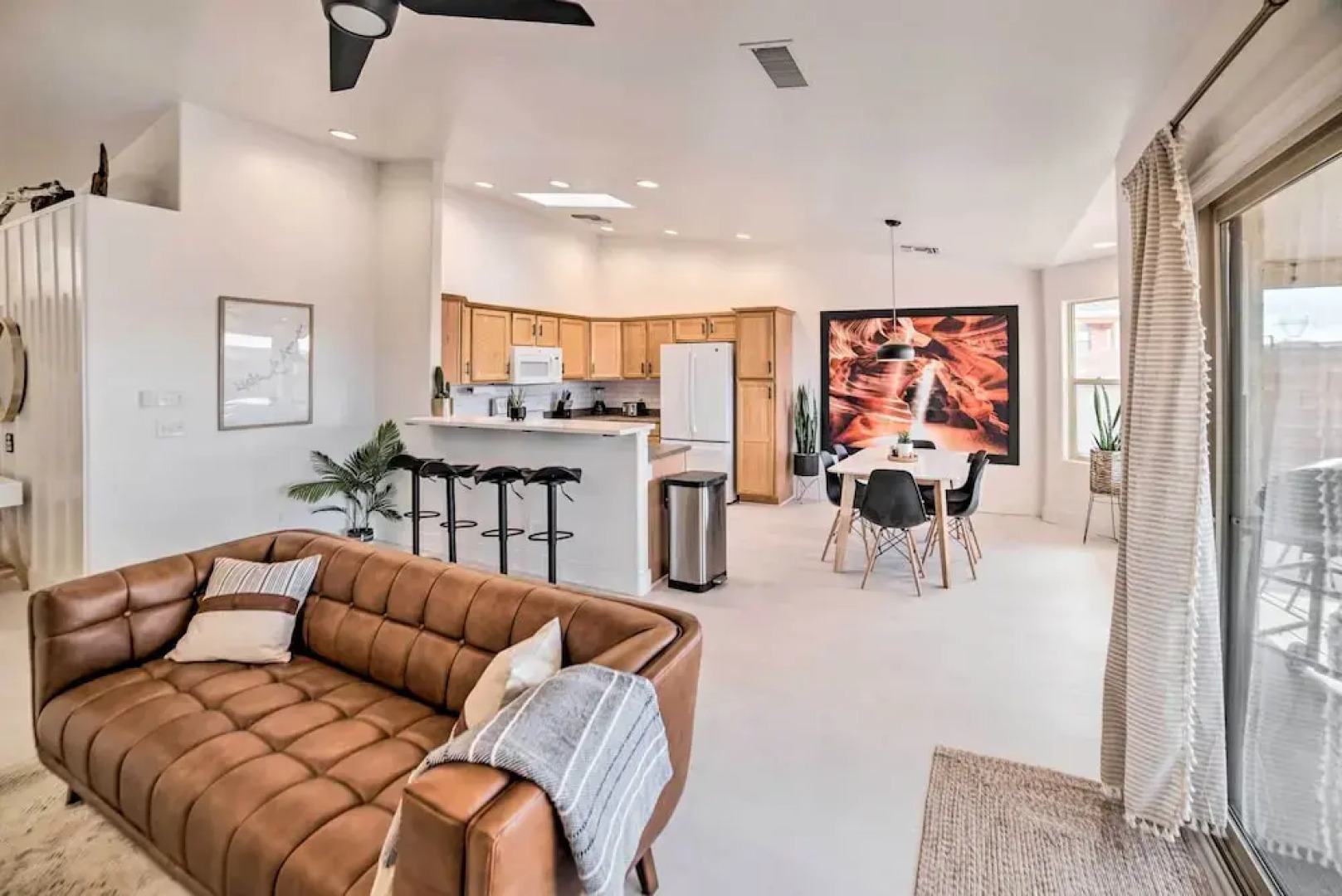 Sunny Page Home: The Gateway to AZ Adventure!