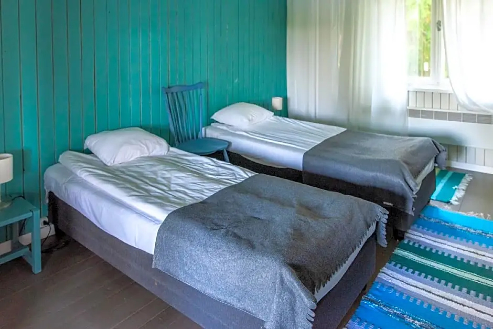 Saarj¿e puhkemaja tuba koos hommikus¿¿giga