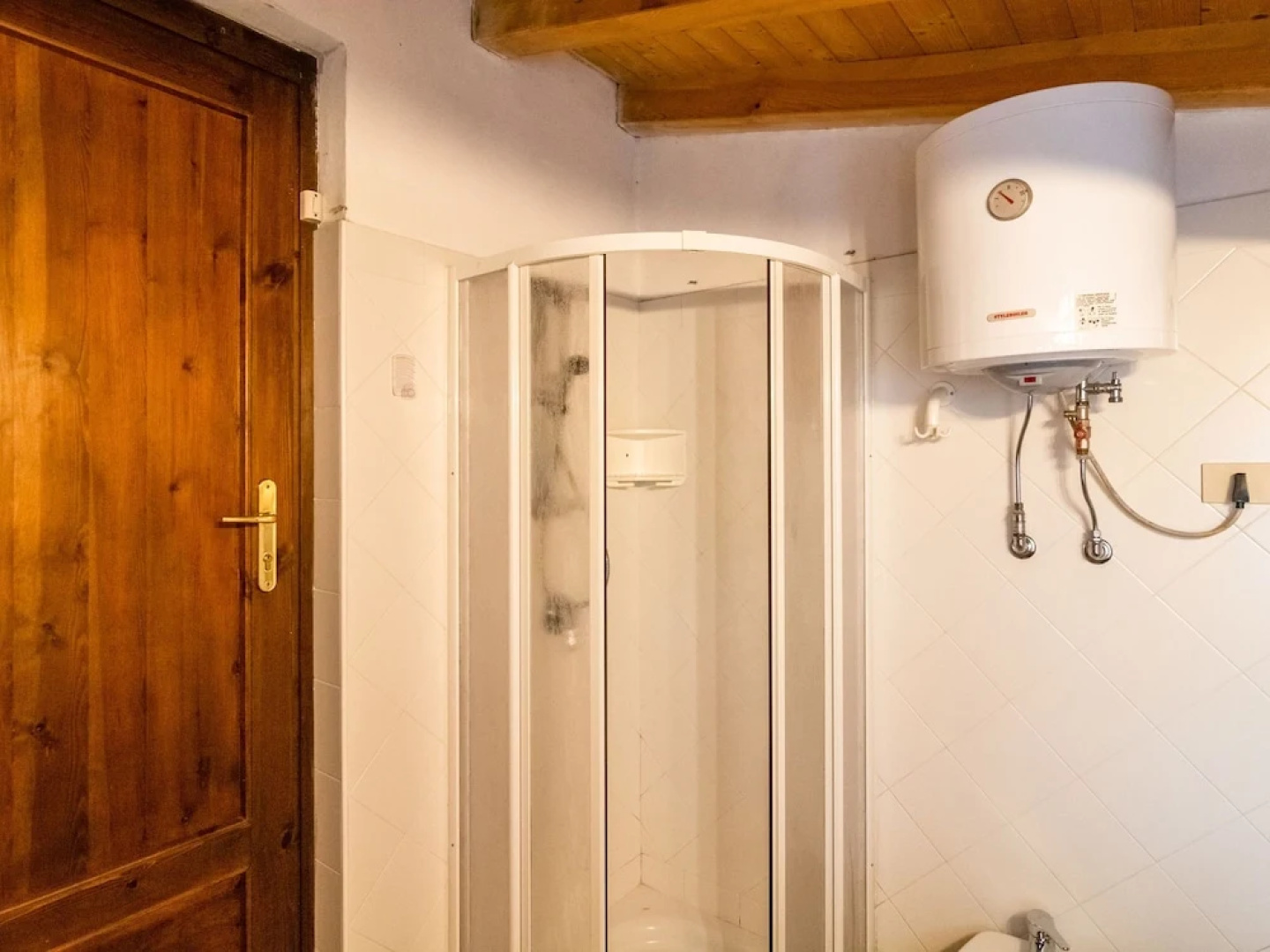 Authentic Rural House, 200 mt Form the Parking