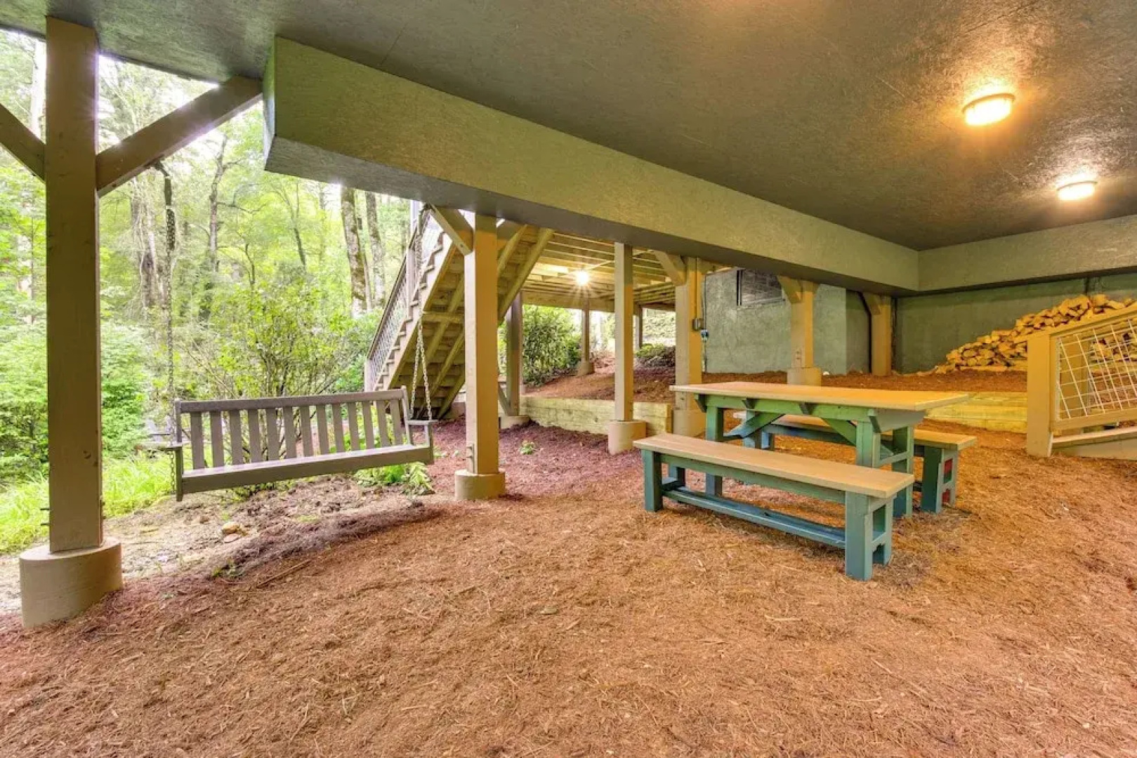 Tranquil Highlands Cottage With Fire Pit & Stream!