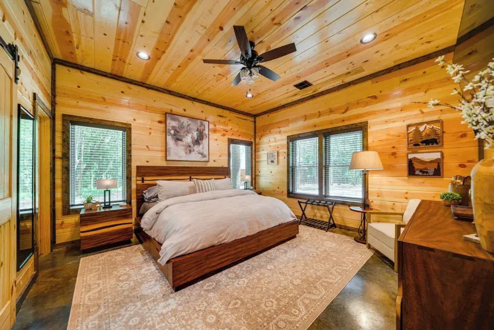 Broken Bow Cabin Near Choctaw Casino: Hot Tub!