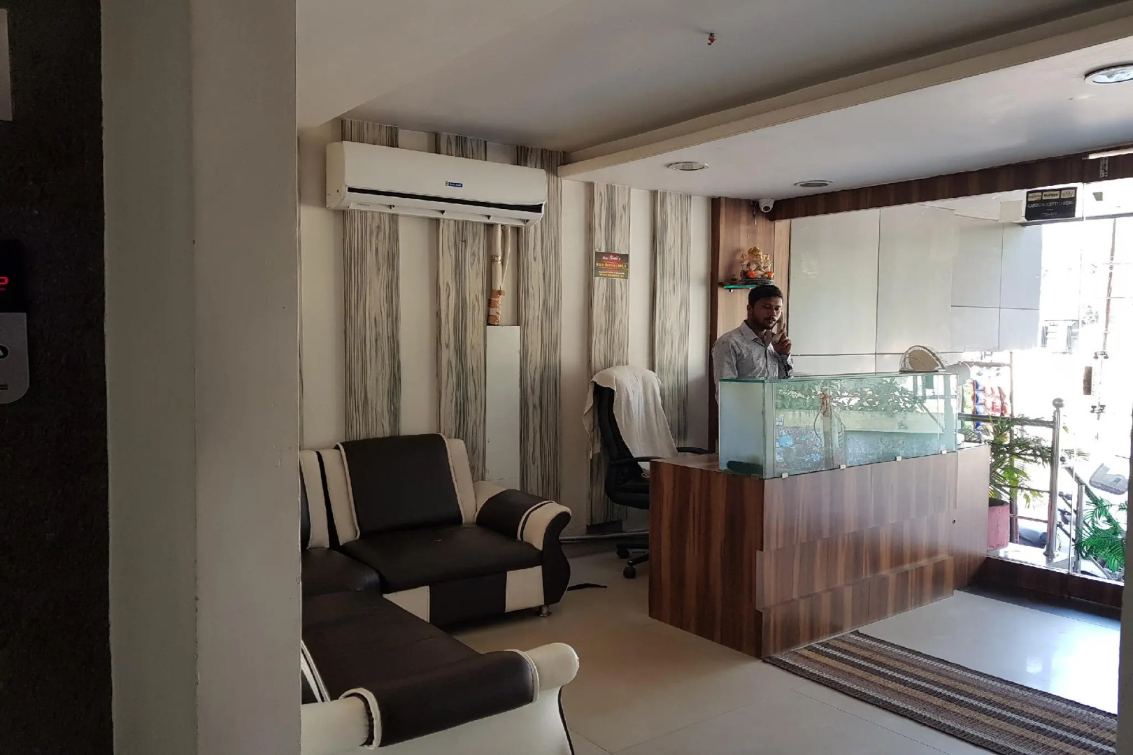 OYO 10745 Hotel Tuli's