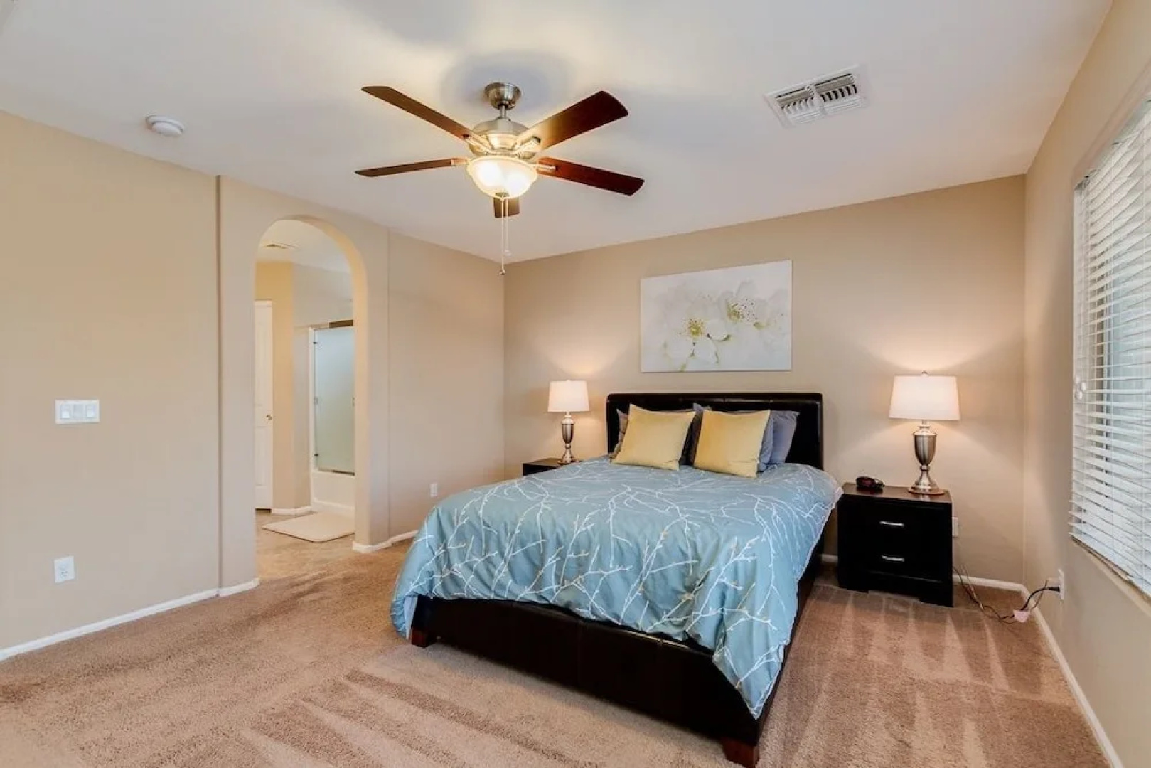 Stratford Place - 4 Br home by RedAwning
