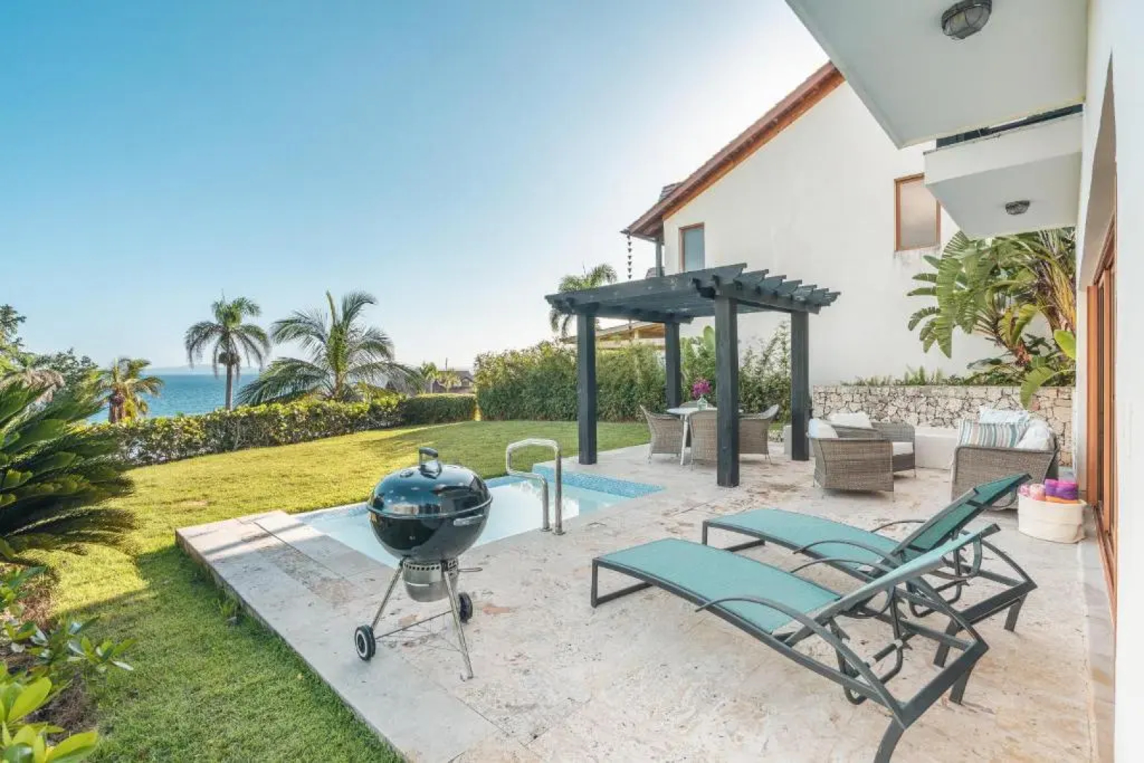 Cozy 3BR Villa With Ocean View bbq Pool in Samana