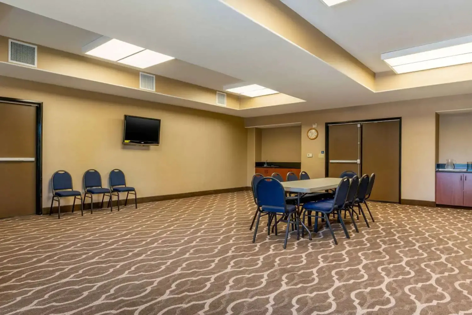 Comfort Inn & Suites Galt - Lodi North