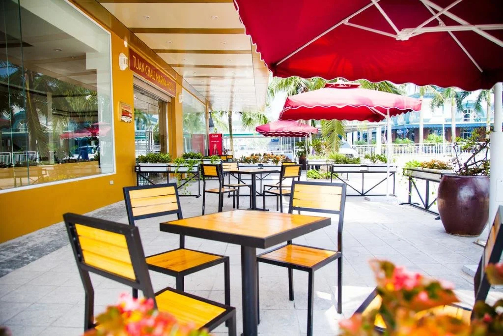 Tuan Chau Marina Hotel