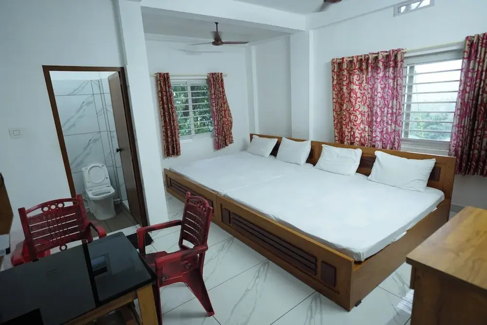 Parassini Tourist Home