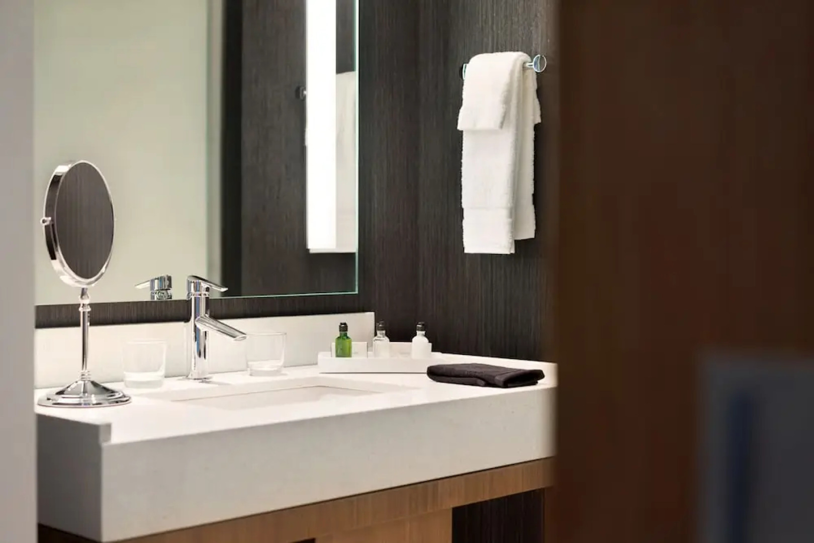 The Landing Hotel at Rivers Casino & Resort