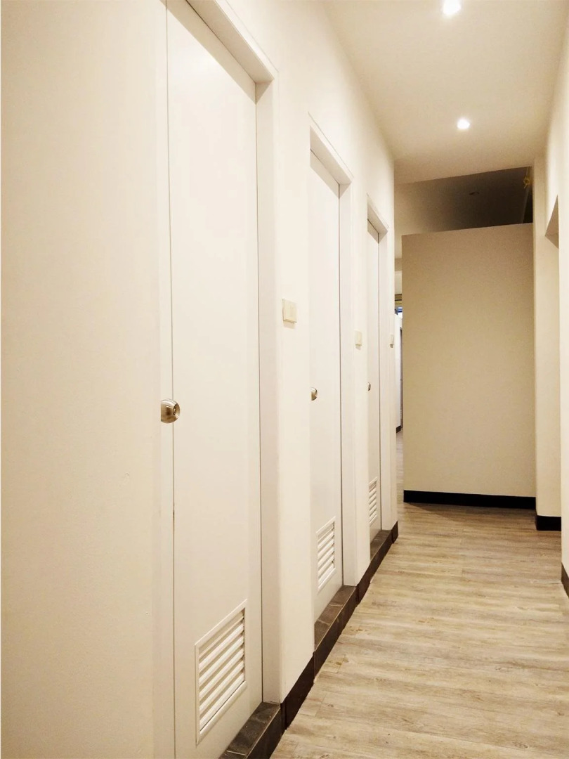 Sleep With Me Bangkok - BTS Phra Khanong