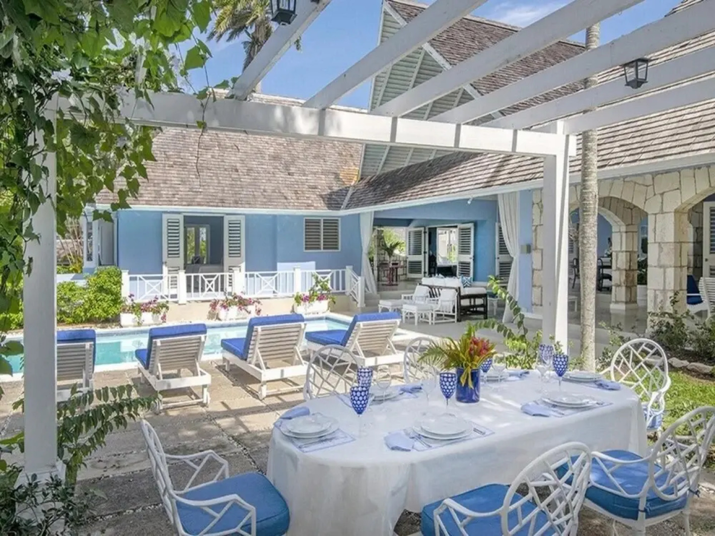 Sunny Vacation Villa 25