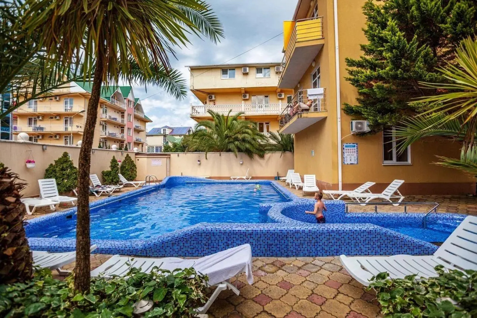 Апартаменты на улице Южных Культур 7