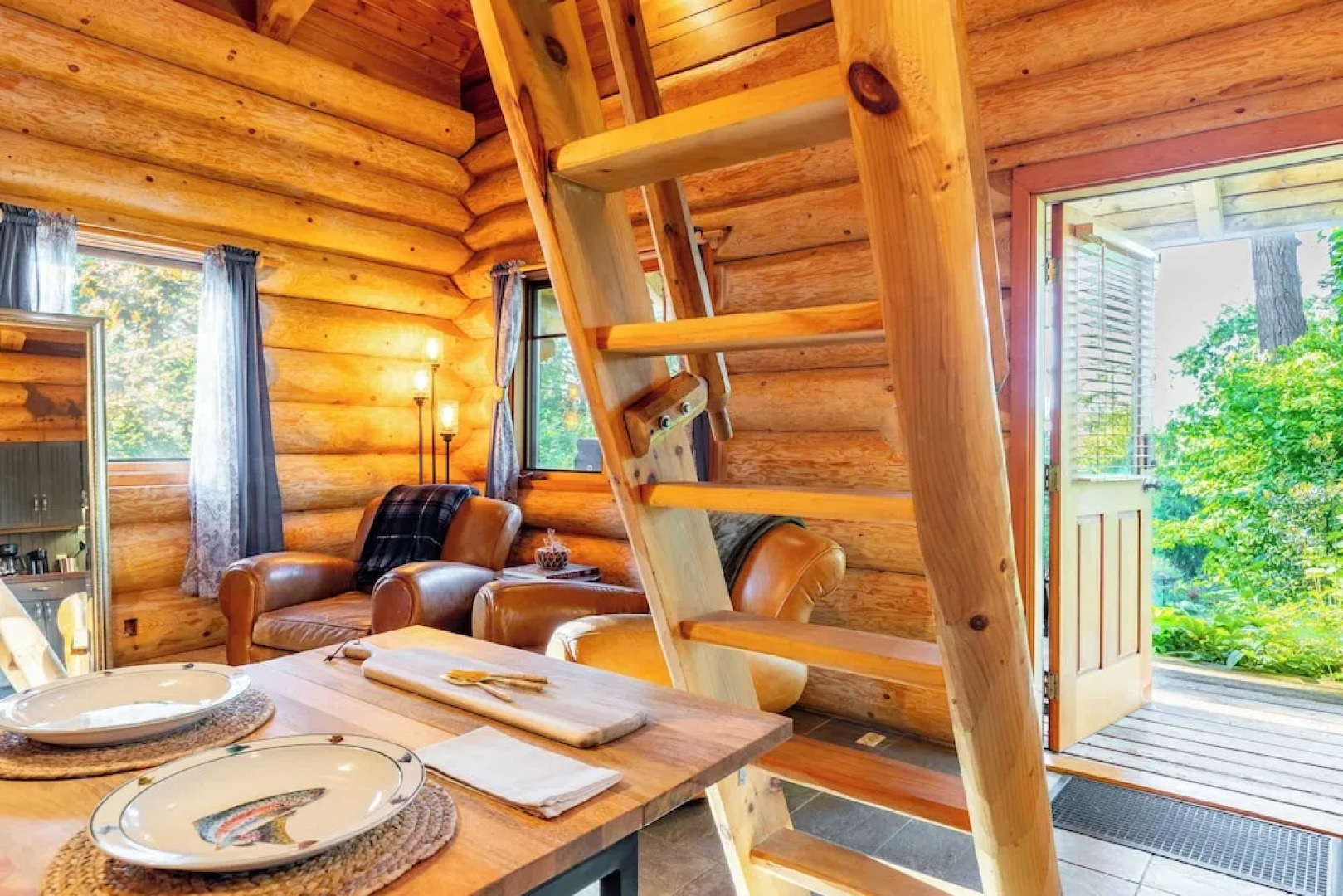 Penn Cove Overlook by Avantstay Cabin w/ Views