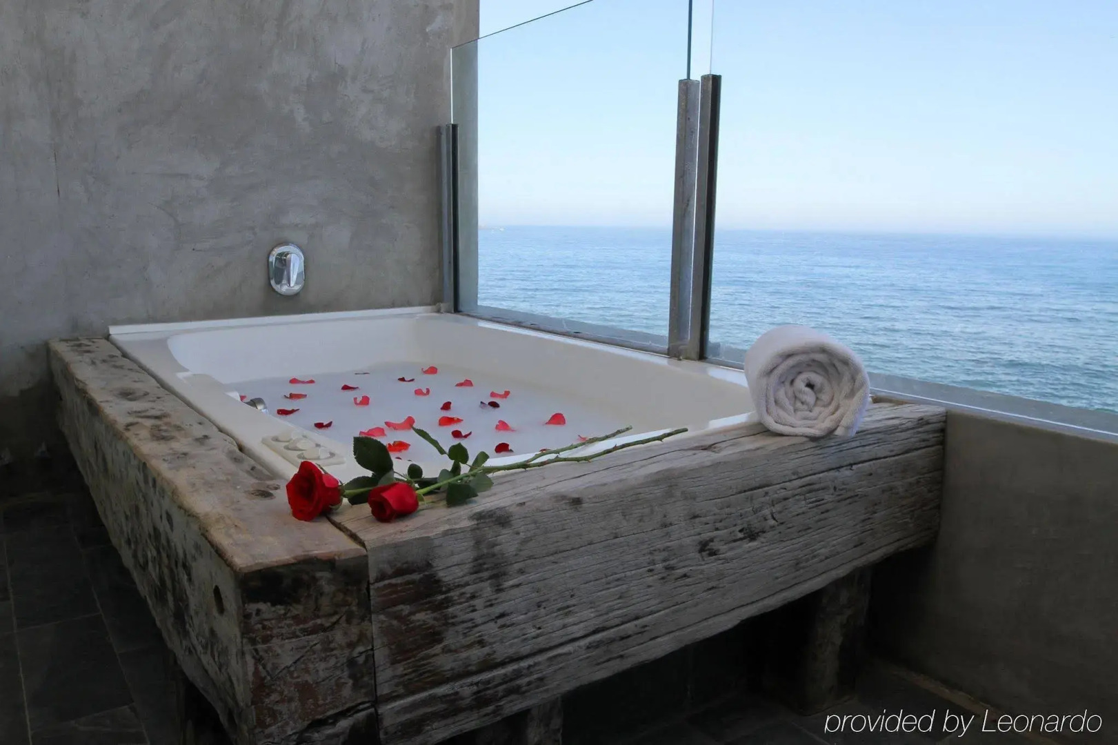 Radisson Blu Acqua Hotel & Spa Concon