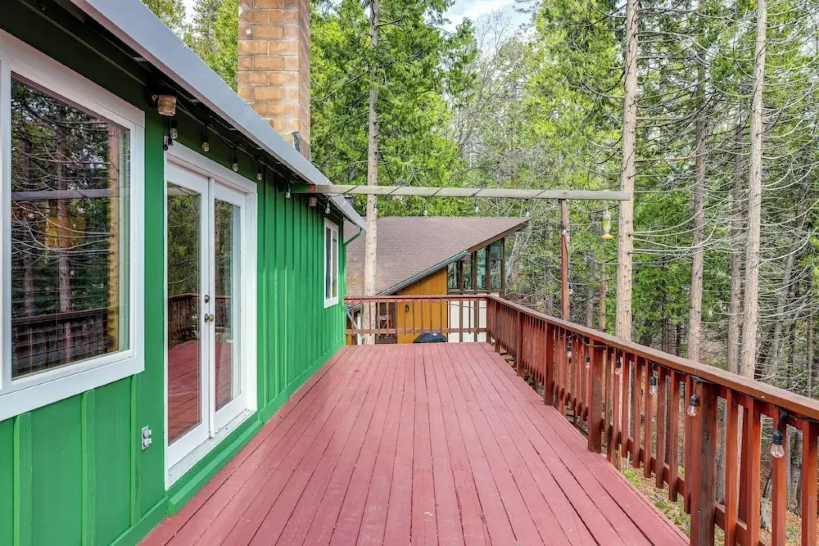 Cozy Mi-wuk Village Cabin: 18 Mi to Dodge Ridge!