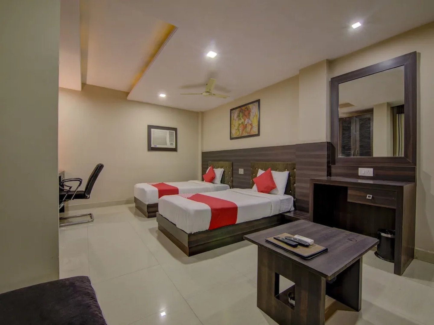 OYO 4266 Hotel Sagar