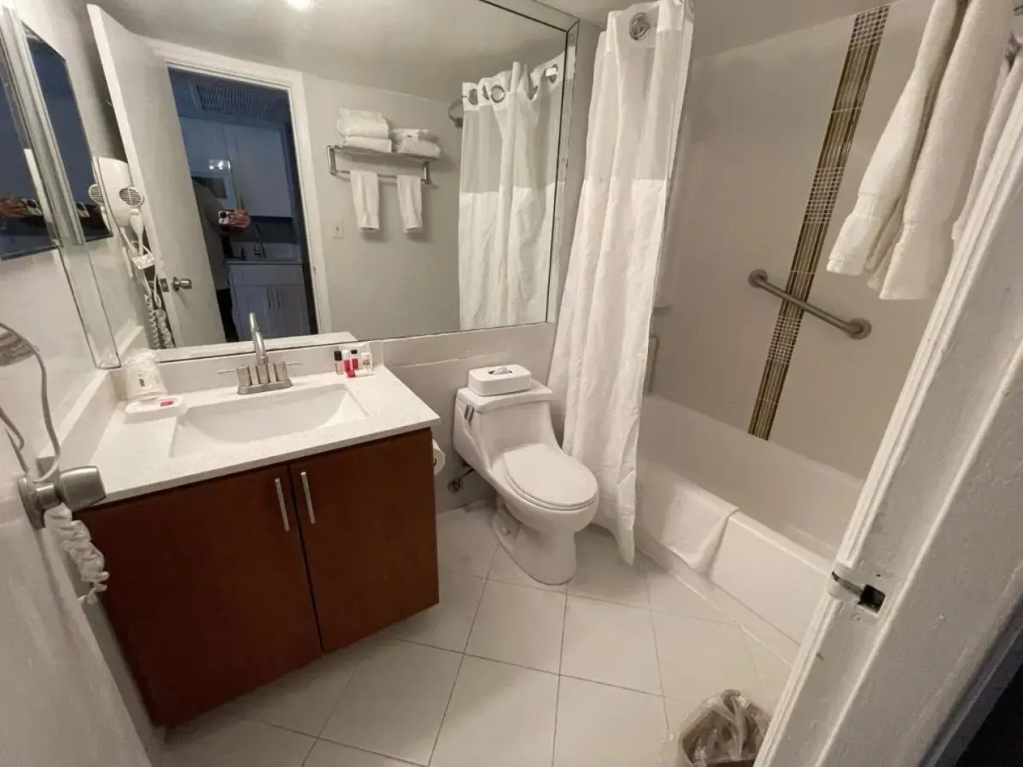 Areia Azul Aparts Miami