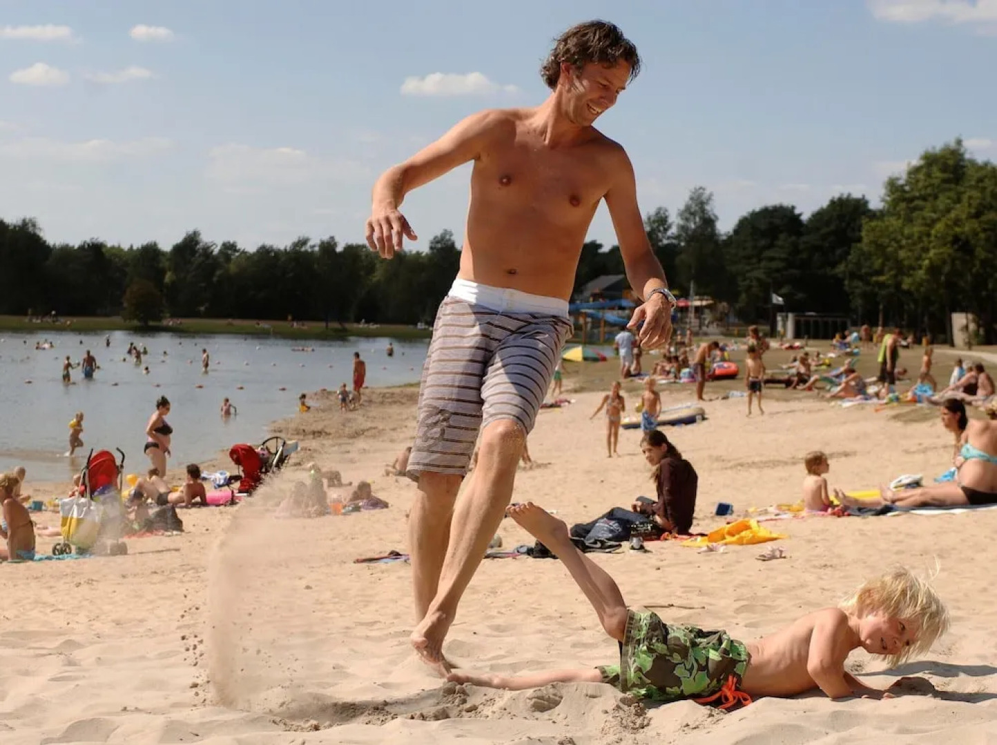 Modern Lodge With Dishwasher, Near Helmond