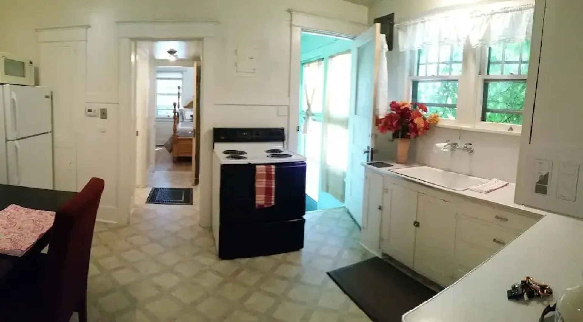 Retro 1 Bdrm-Comfy King-Walk Downtown