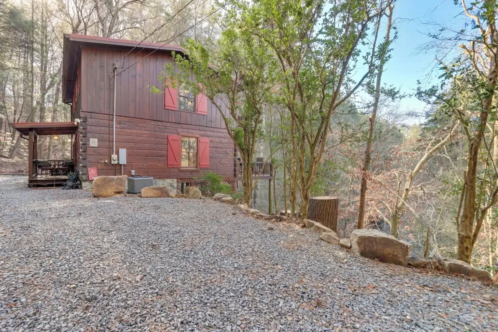 Waterfront Cabin w/ Beautiful River View & Hot Tub