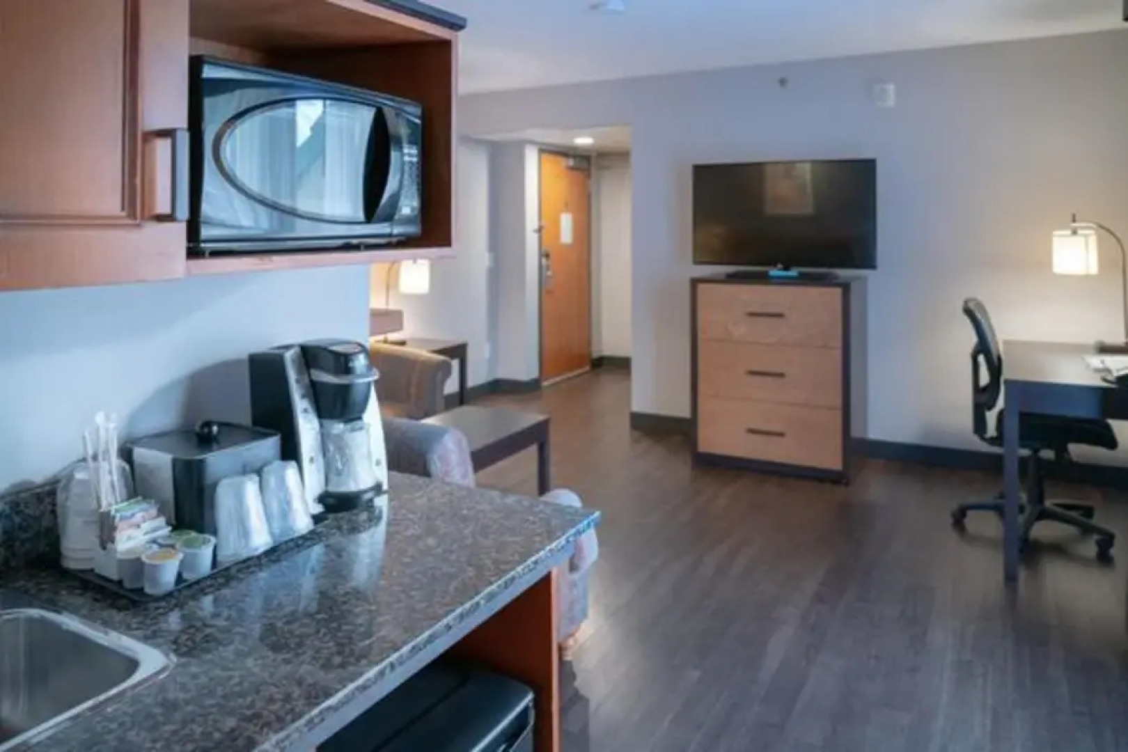 Pocaterra Inn & Waterslide