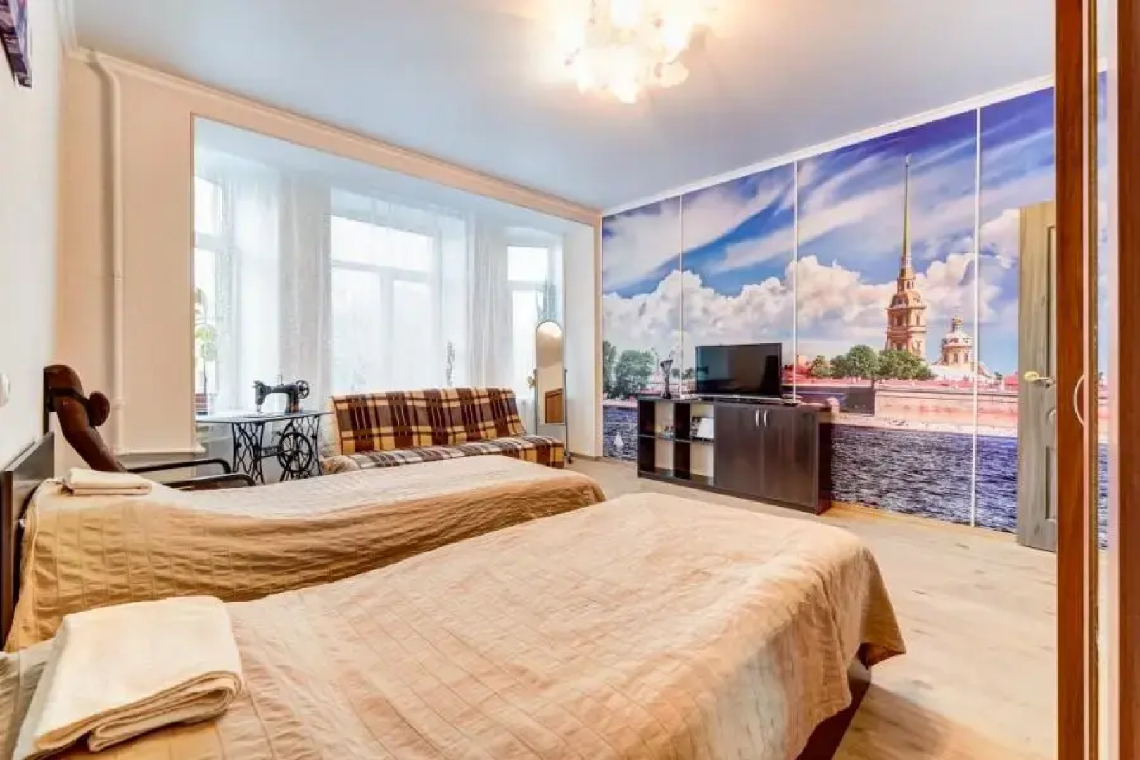 Гости Любят на проспекте Московский 195