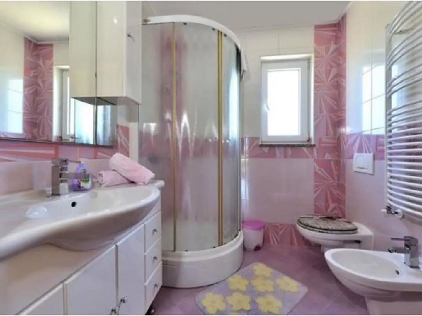 Modern Holiday Home in Novigrad With Swimming Pool